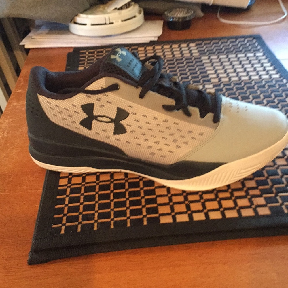 Under armour training sneakers